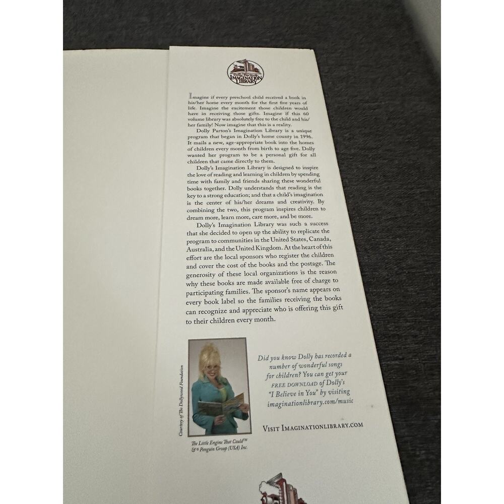 Dolly Parton Coat of Many Colors El Abrigo de Muchos Colores Bilingual Book - Picture 5 of 7